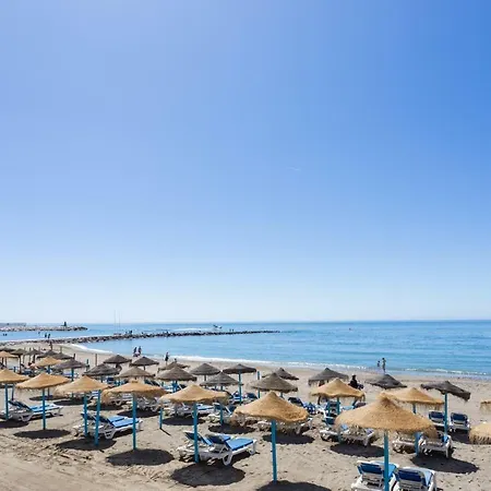 Beachfront Appartamento *